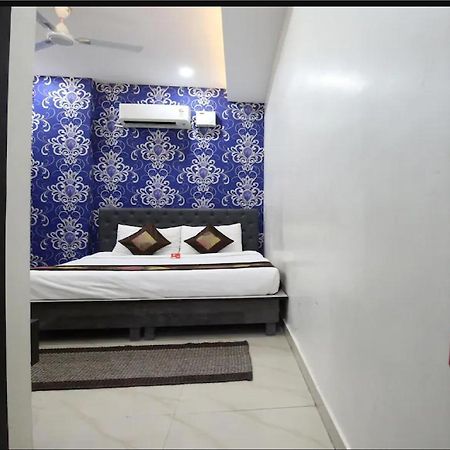 Hotel Cross Road By Wb Inn Unnao Bagian luar foto