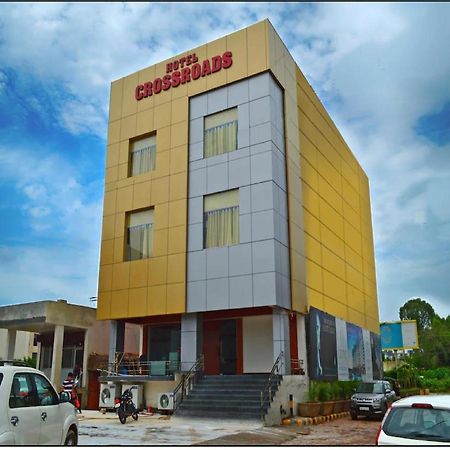 Hotel Cross Road By Wb Inn Unnao Bagian luar foto