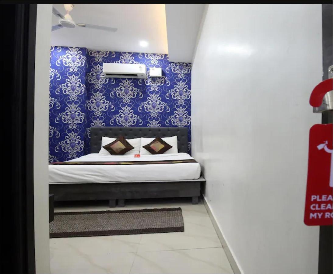 Hotel Cross Road By Wb Inn Unnao Bagian luar foto