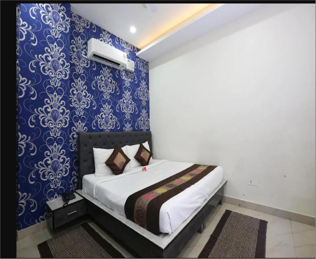 Hotel Cross Road By Wb Inn Unnao Bagian luar foto