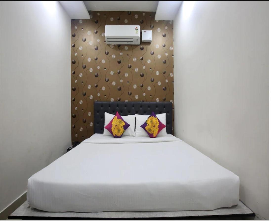 Hotel Cross Road By Wb Inn Unnao Bagian luar foto