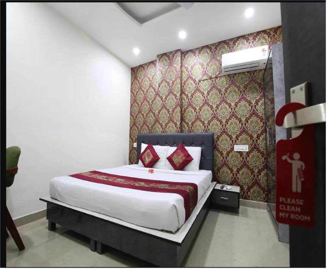 Hotel Cross Road By Wb Inn Unnao Bagian luar foto